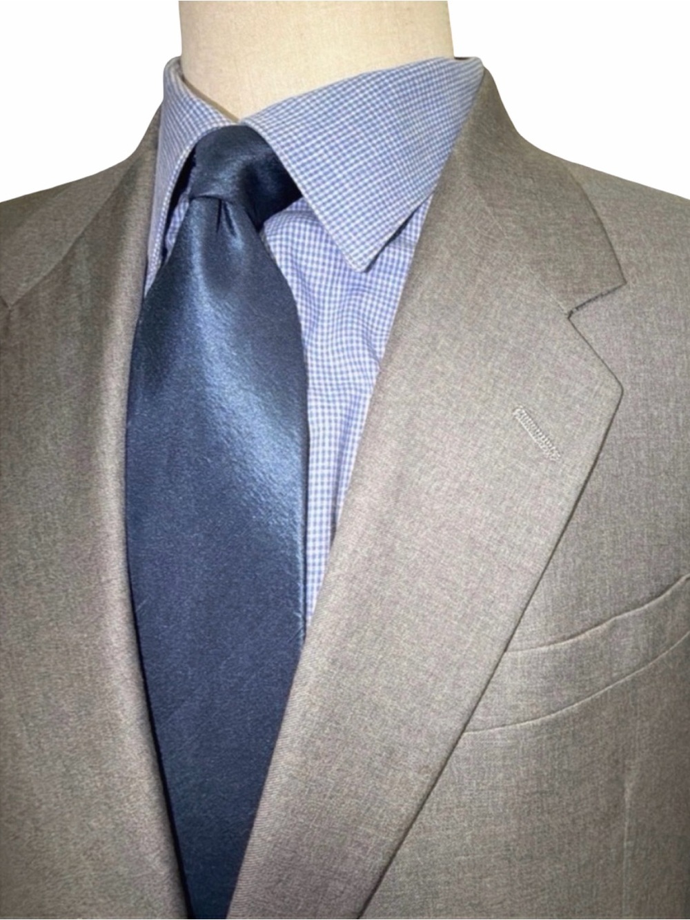 Tom James Royal Classic Gray Suit | 2-Piece | Hand Tailored | Executive Business - Picture 11 of 15